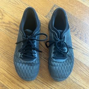 Reebok lifting/training sneakers